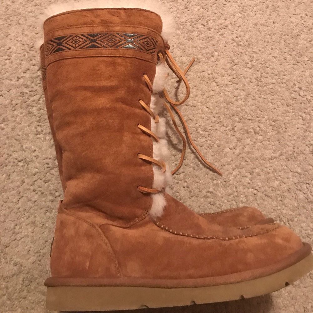 LIMITED EDITION LACE UP UGGS