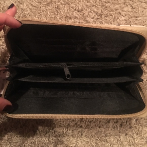 Elephant Wallet - Picture 2 of 4