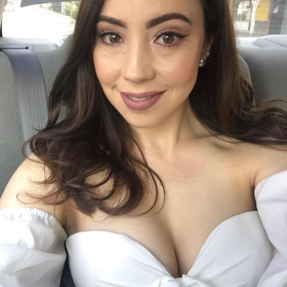 Meet your Posher, Gabriela