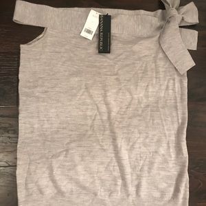 🎉Final price drop🎉 NWT off the shoulder BR shirt