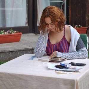 Meet your Posher, Xhilda