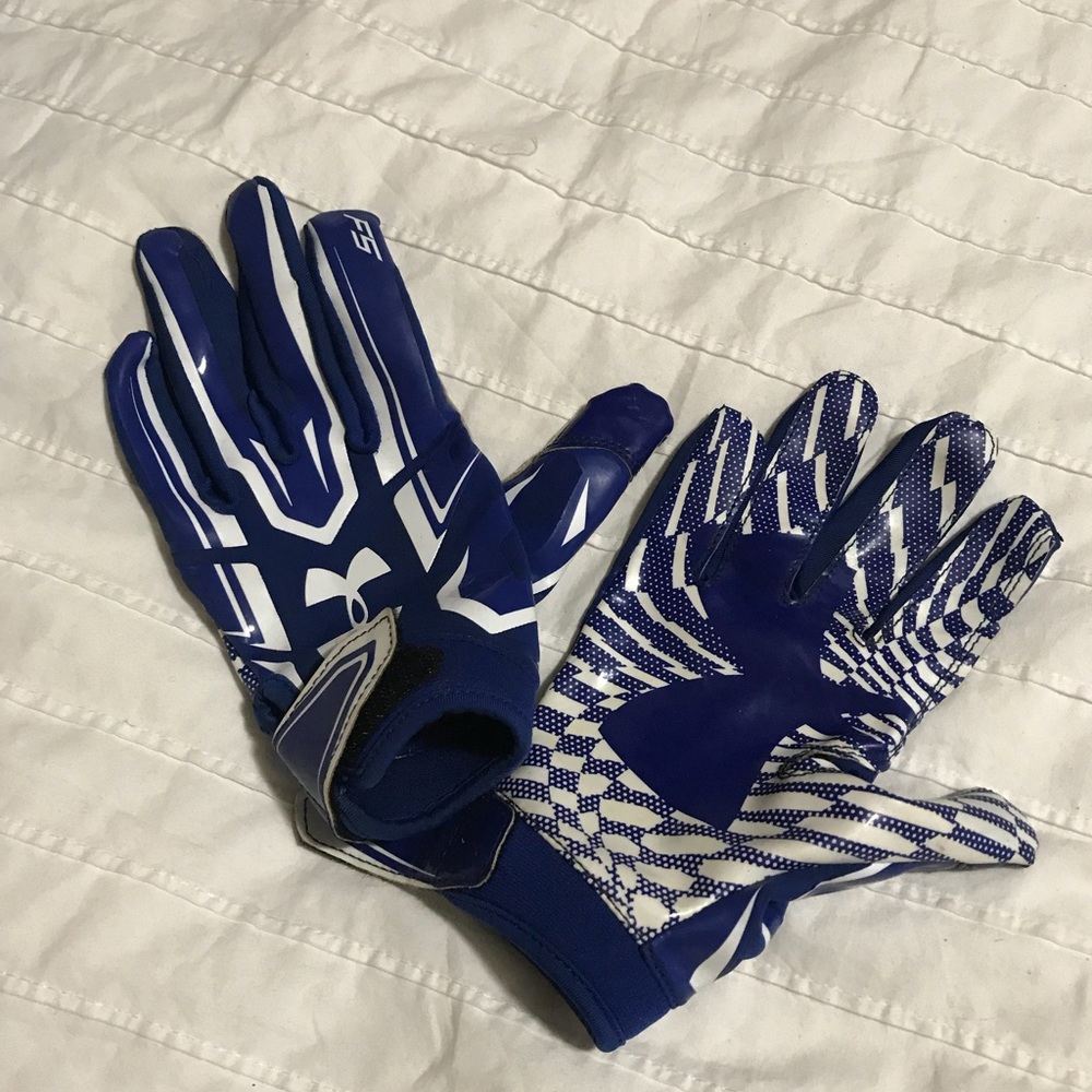 Youth football gloves