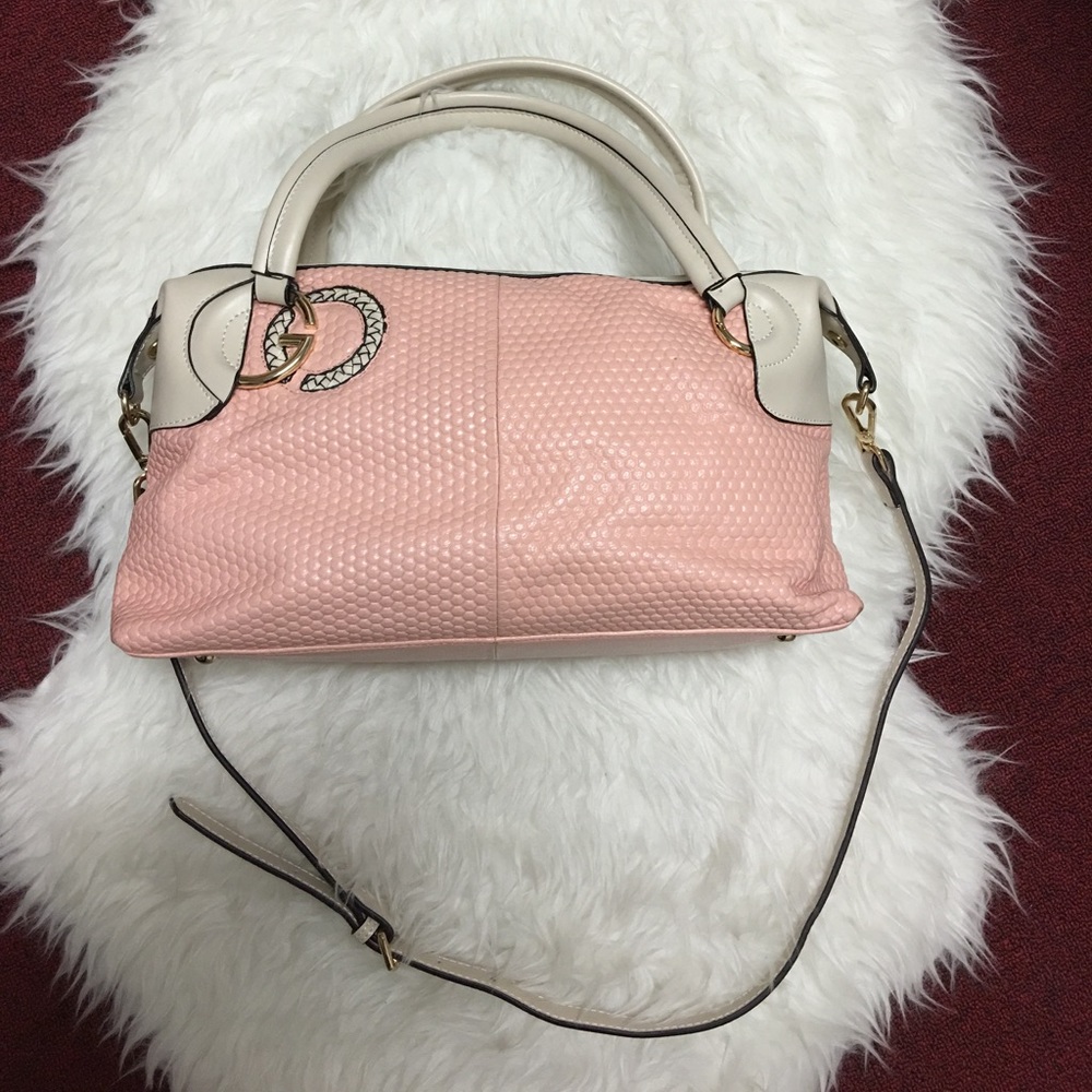 Nice Roomy leather bag