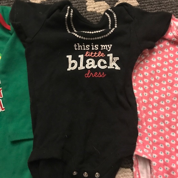 đź–¤BUNDLE 3 ONSIESđź–¤ - Picture 3 of 4