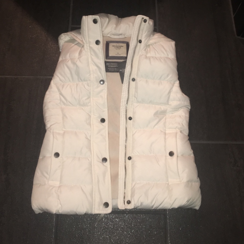 Abercrombie & Fitch hooded vest