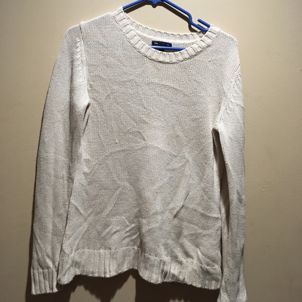 Medium gap sweater