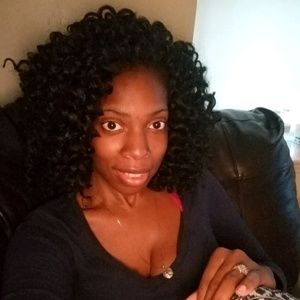 Meet your Posher, Crystal