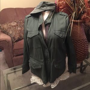 ✨✨✨Army Green Jacket ✨✨✨FINAL OFFER....