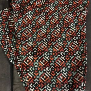 Geo print TC Lularoe leggings