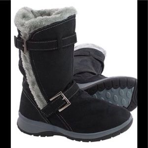 Fur lined boots