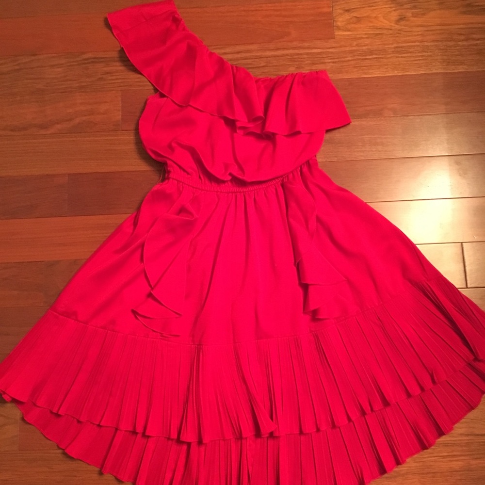 SOLD Sassy red dress! - Picture 1 of 1