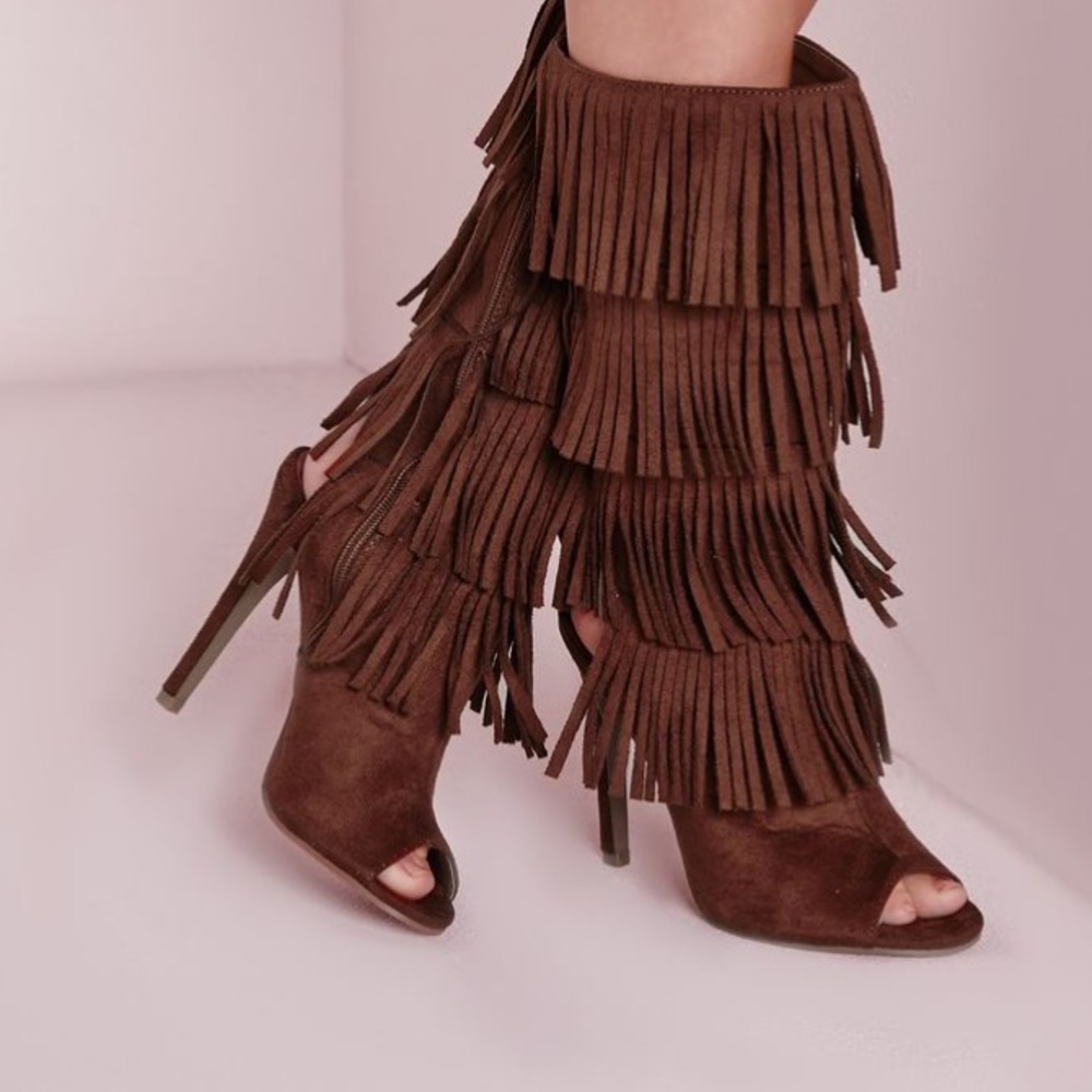 Sexy fringe heels