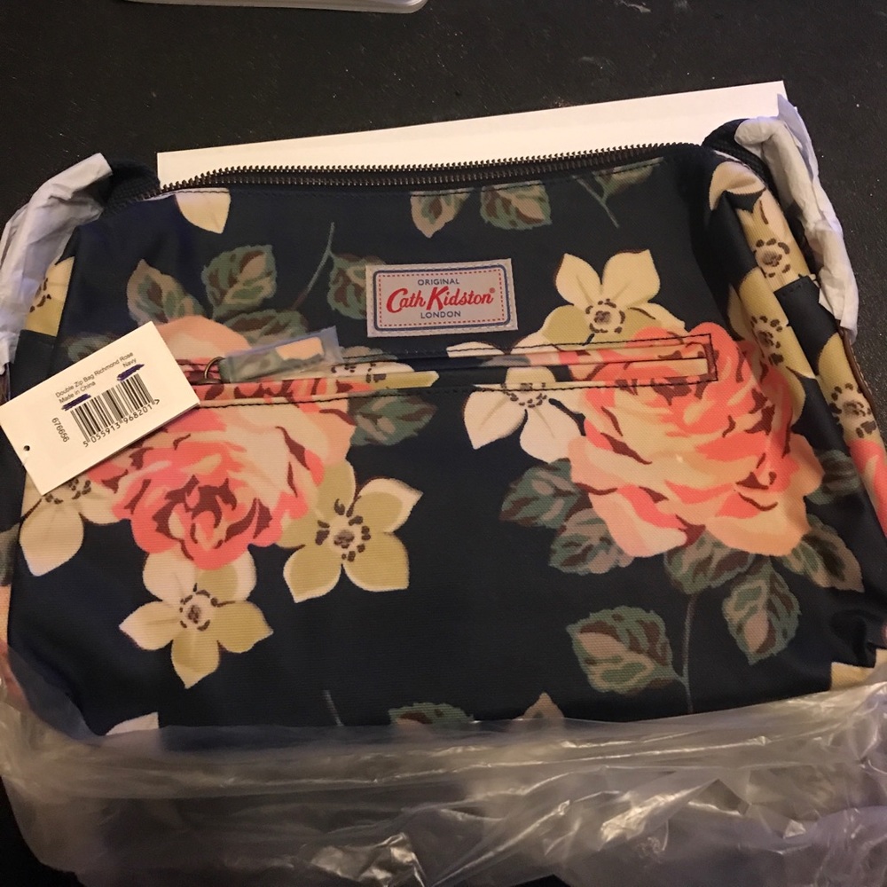 *BNWT* Cath Kidston Richmond Rose crossbody purse