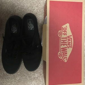 Black Vans Authentic Low Profile