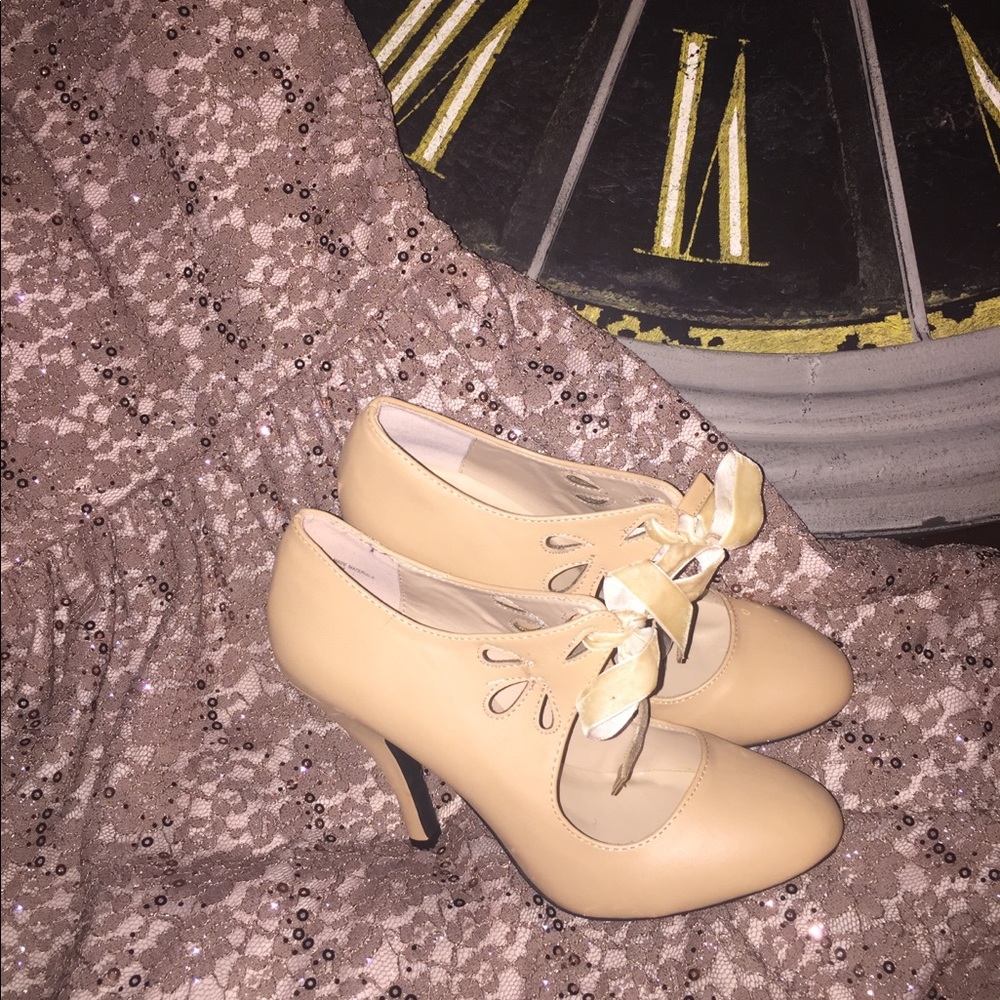 Dolce by Mojo Moxy Hailee 4 inch sassy heels NWOT - Picture 4 of 8