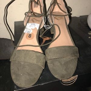 New sz8 brand green sandal