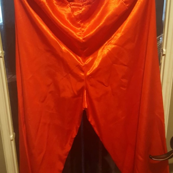 Sold.       Sold.     Sold.  Kimono Lounger - Picture 2 of 3