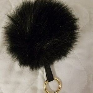 Black pouff key ring