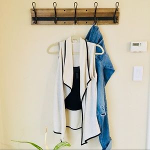 Light weight sweater vest