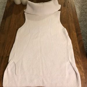 Lou & Grey sleeveless turtleneck