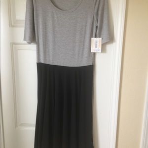NWT - Lularoe Nicole (Large)