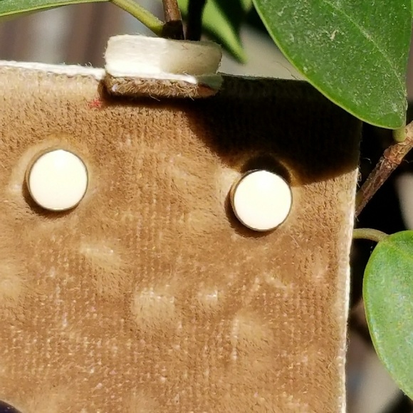 DONATED. Vintage goldtone set - Picture 5 of 5