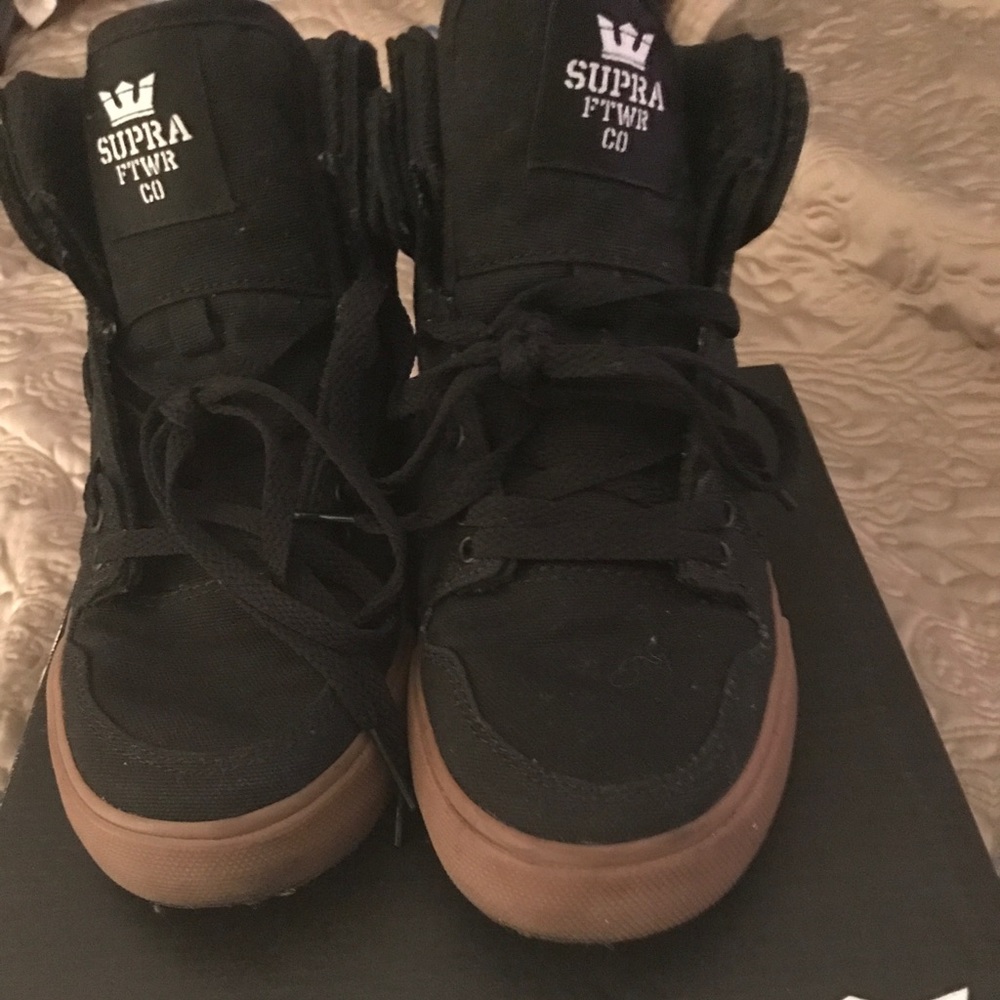 Kids Supra Sneakers, Black Size 3 gently worn.