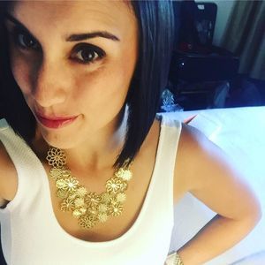 Meet your Posher, Carrie