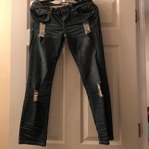Size 5 ripped jean Capris