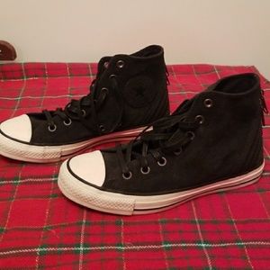 Converse sneakers CyBER SALE!!!!!