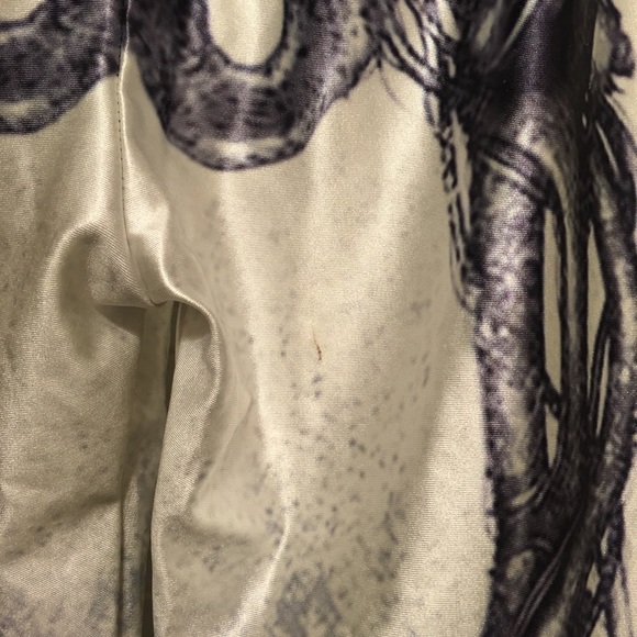 $⬇️Legging ☠️ - Picture 3 of 3