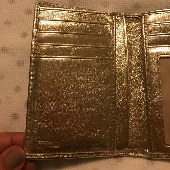 Coach Wallet - Picture 4 of 6