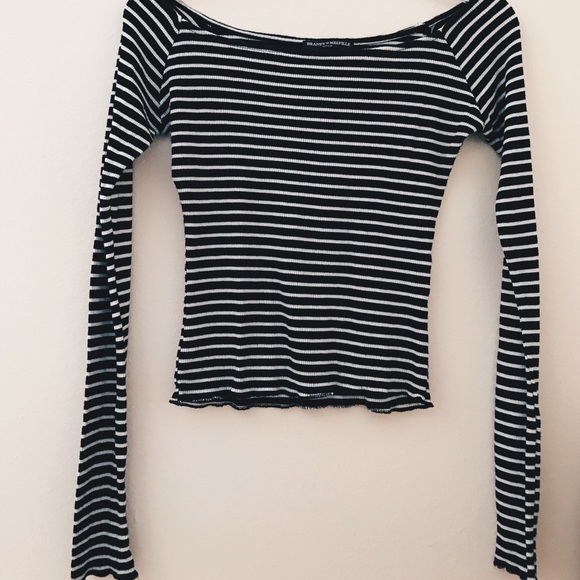Brandy Melville Tops - brandy melville off the shoulder top *final price*