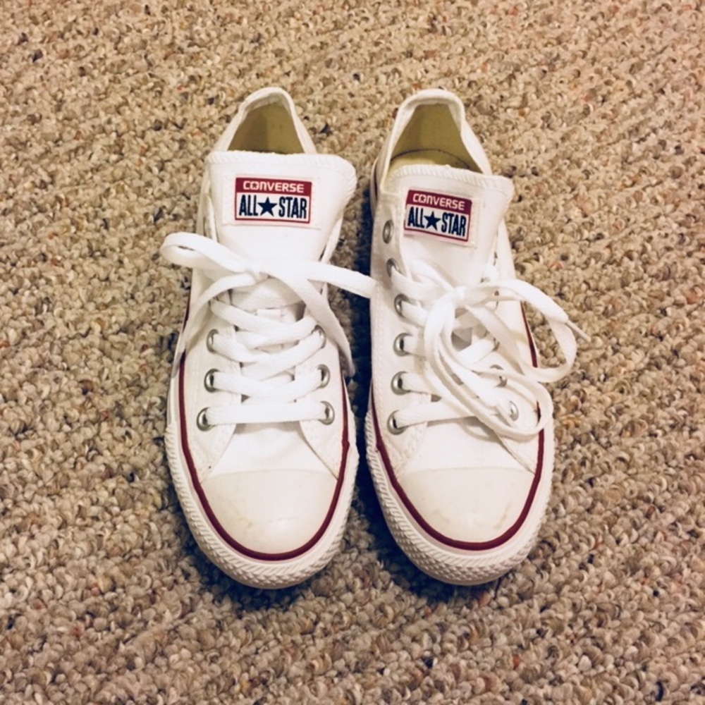 White Converse (Chucks)