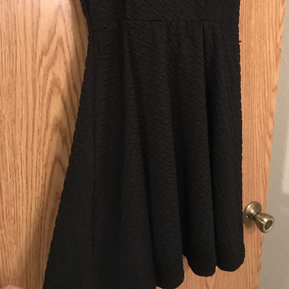 LBD - Picture 2 of 4