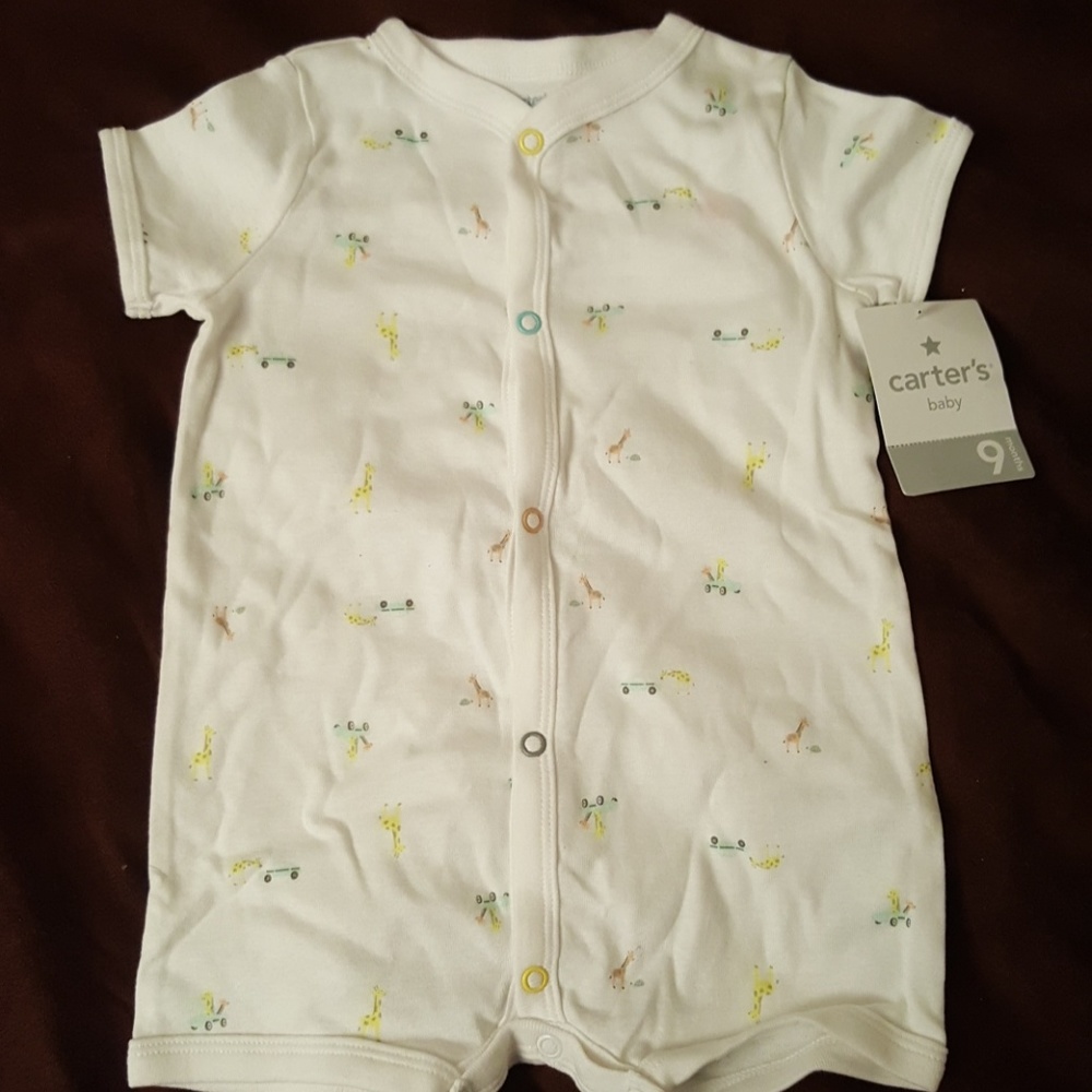 BABY CLOTHES BUNDLE -CARTERS - Picture 3 of 4