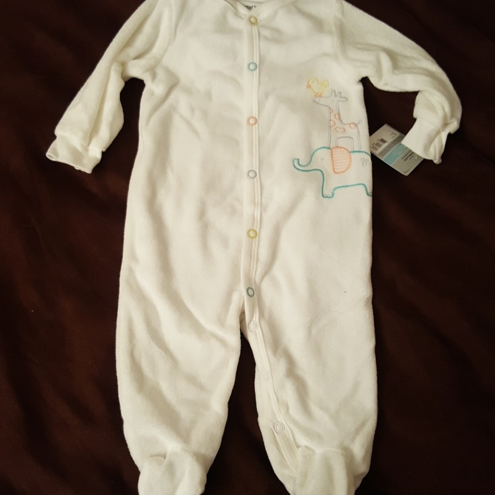 BABY CLOTHES BUNDLE -CARTERS - Picture 4 of 4