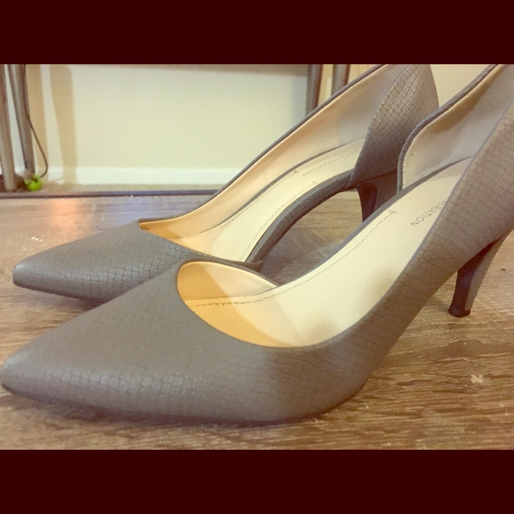 BCBG Grey Leather Heels Size 8  - like New