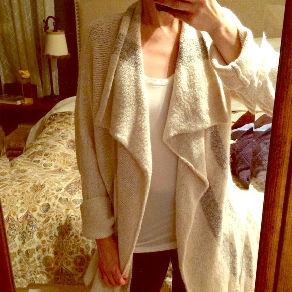 Eddie Bauer Sweaters - Eddie Bauer Ultra Soft Cardigan size M/L