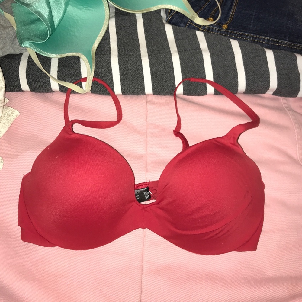 Body by Victoria’s Secret Bra