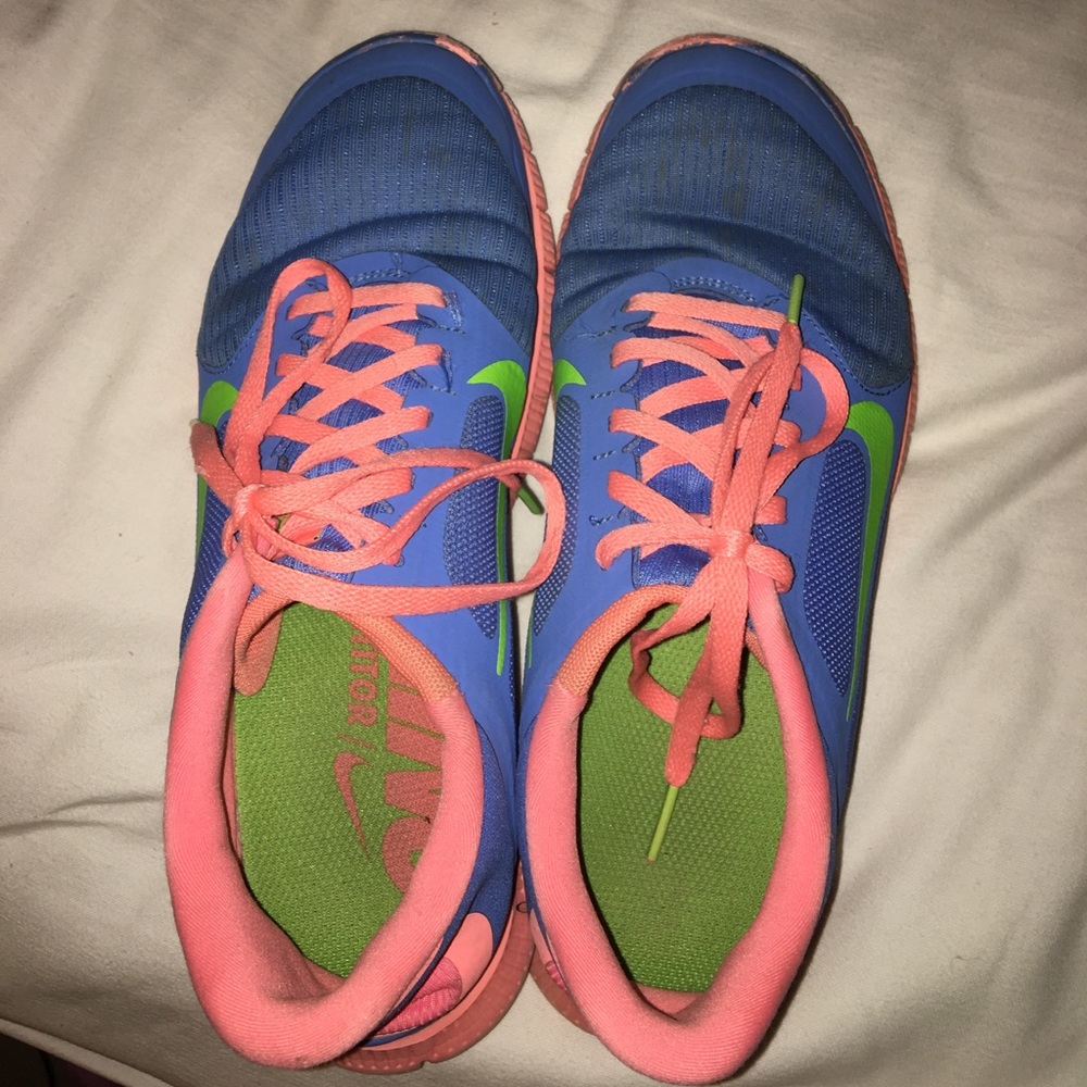 nike free runs