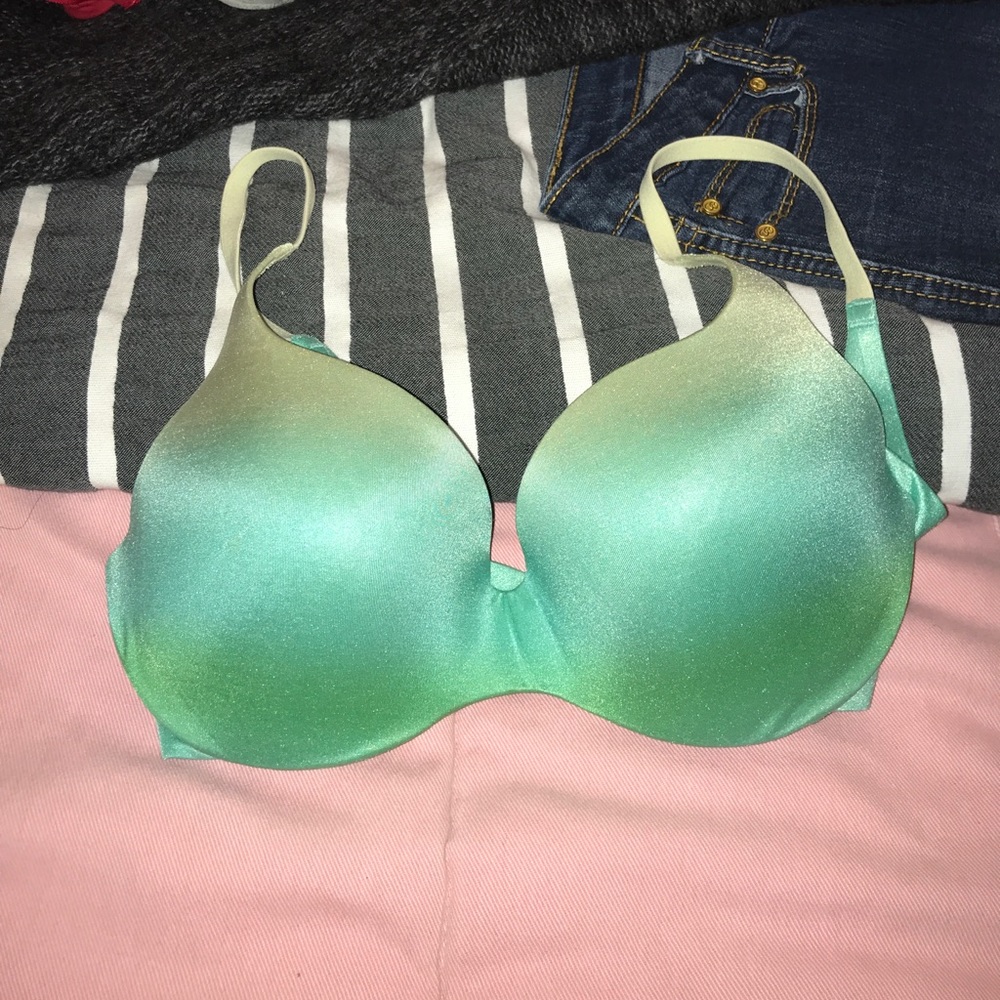 Victoria’s Secret Lined Perfect Coverage Bra