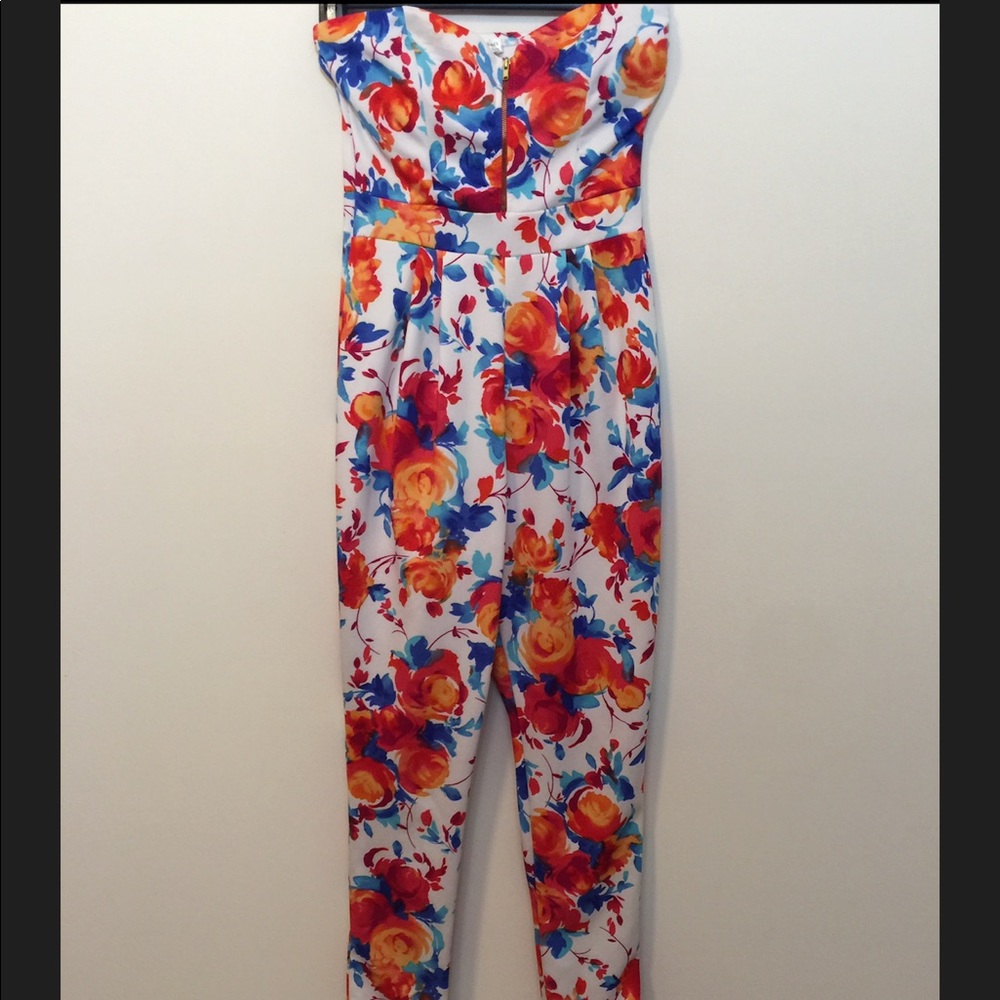 A’gaci Strapless Floral jumpsuit🌹🌹