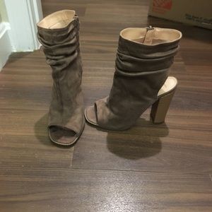 Lulus suede open toed booties
