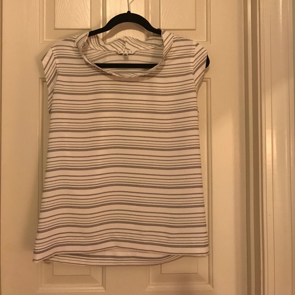 Cabi Blouse in black and white pattern