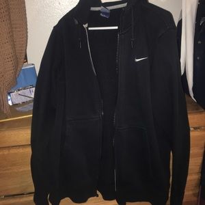 black nike zip up hoodie