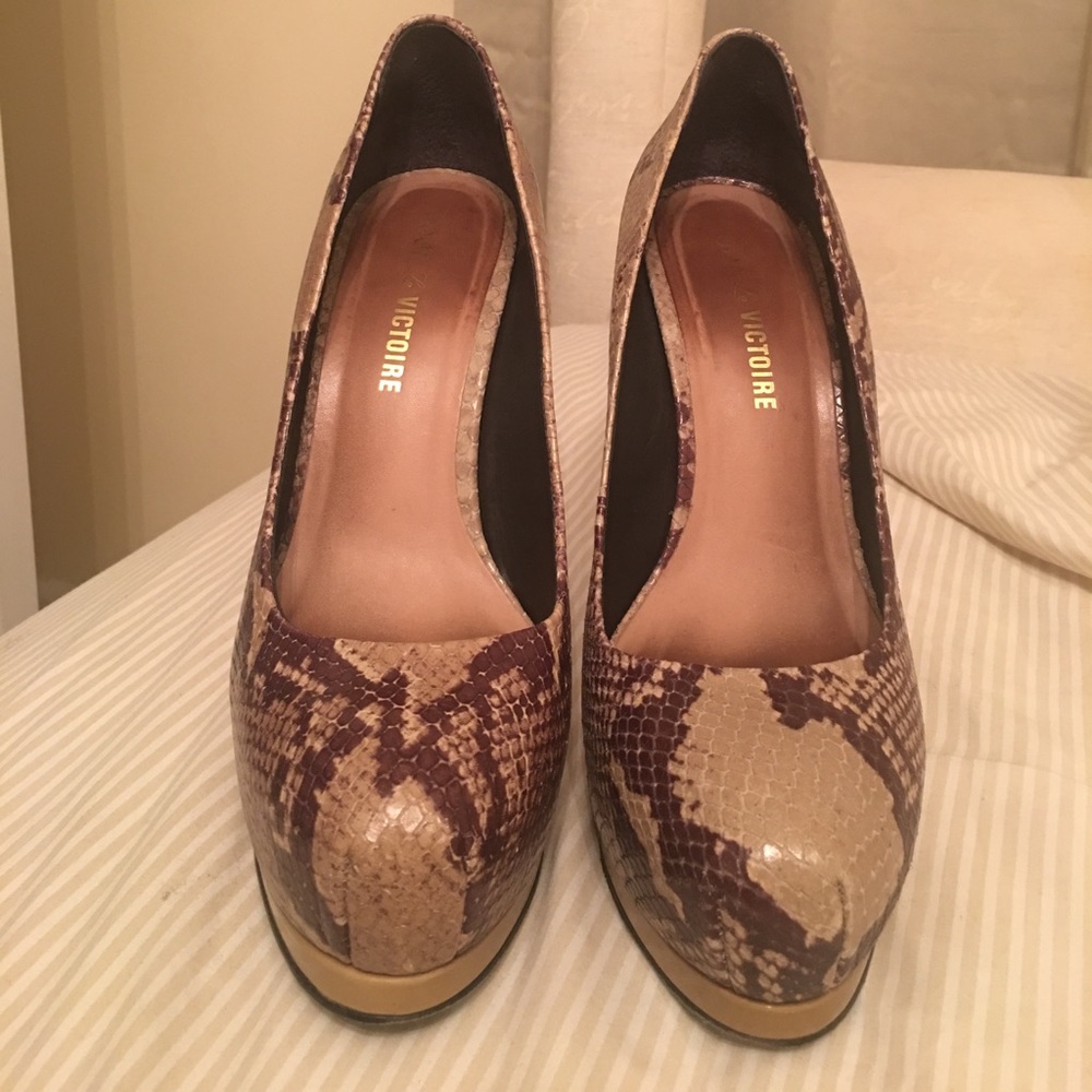 Platform heels