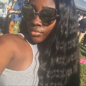 Meet your Posher, Arielle