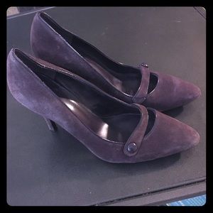banana republic purple suede size 7 pumps heels