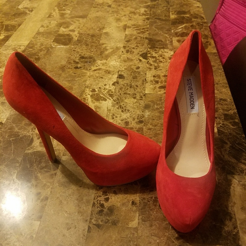 Women's red Steve Madden